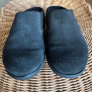 FitFlop's Women's Loaff Suede Clogs